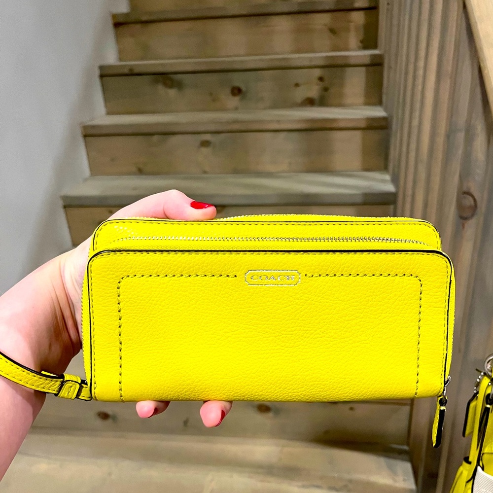 Vintage Leather Coach Wallet